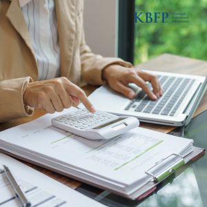 accountant getting ready for Q1 audit